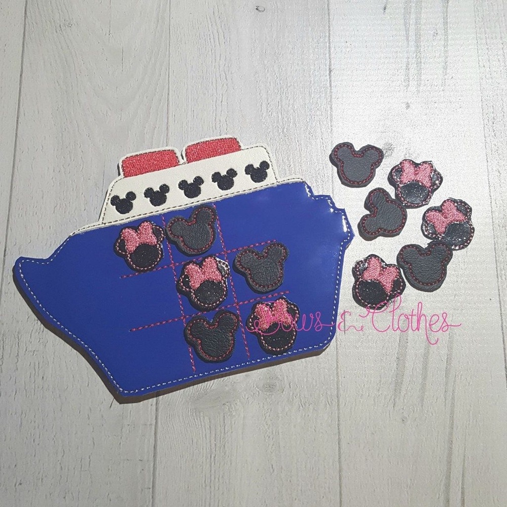 Disney Cruise Ship tic tac toe fish extender gift